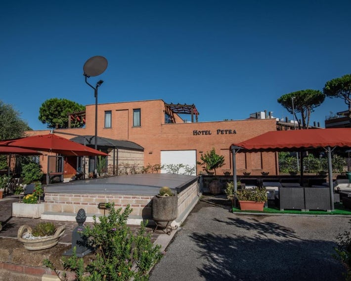 Petra Hotel