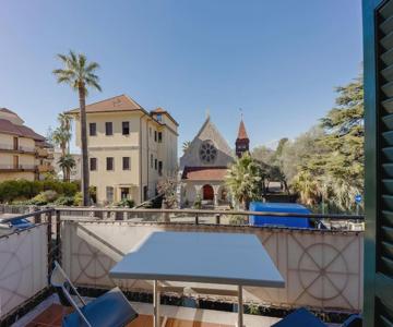 Victoria Hall Bordighera - 2 bedroom apartment - Parking