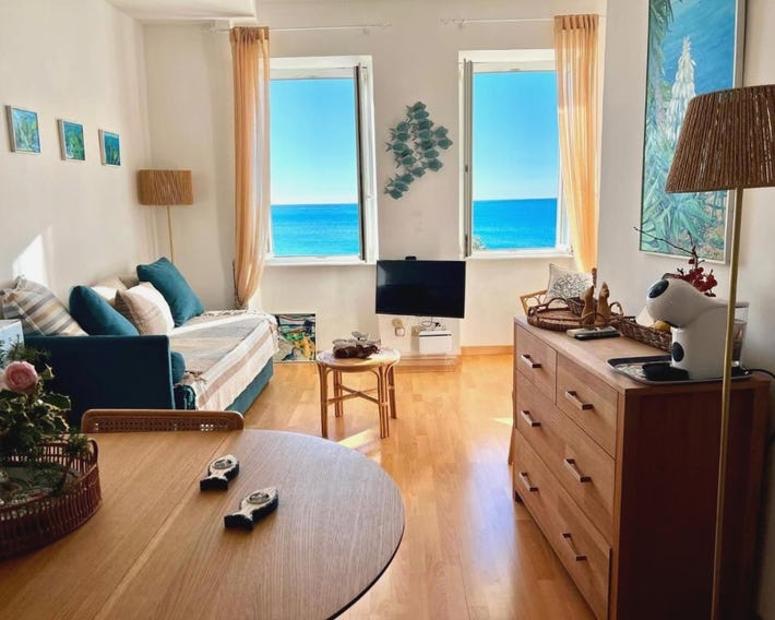 Casa Sea Life, Beachfront with parking