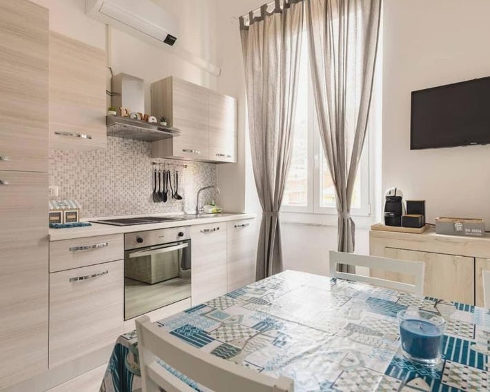 Leo Holiday Homes