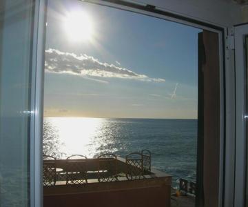Romantic Sea View Flat In Genova