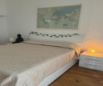Genoa Waterfront Room