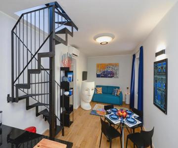 Attico Centro Con Terrazza E Jacuzzi E Parcheggio Privati