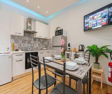 Stazione-2 Bedroom-10' Aquarium