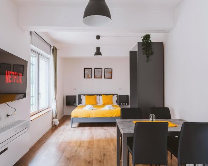 Close to Stadium & City Center - Modern Apartment