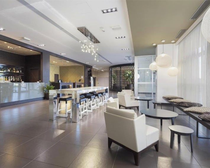 Best Western Premier CHC Airport