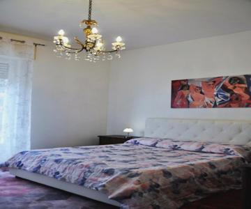 Via Diano Calderina Holidays