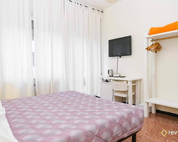 Lia Rooms 3
