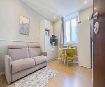 Quattrocchi's home T