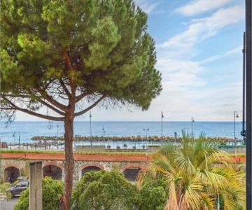 2 Bedroom Cozy Apartment In Moneglia