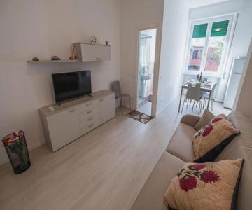 Olivia Apartment - Central - near the sea with...