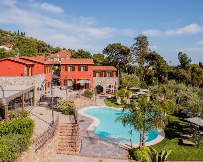 Leonardo Resort