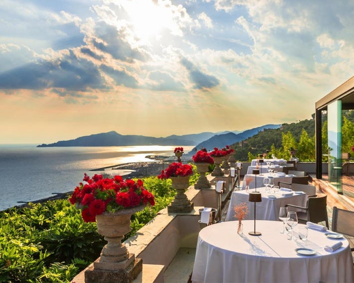 Villa Riviera Resort