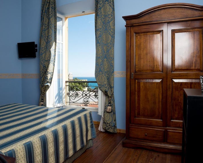 Hotel Belle Epoque