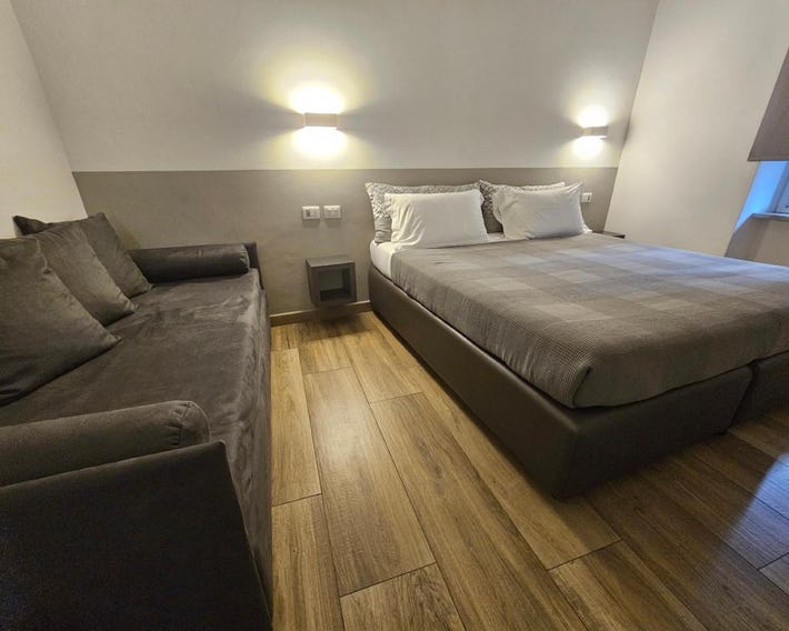Sarzana's Rooms