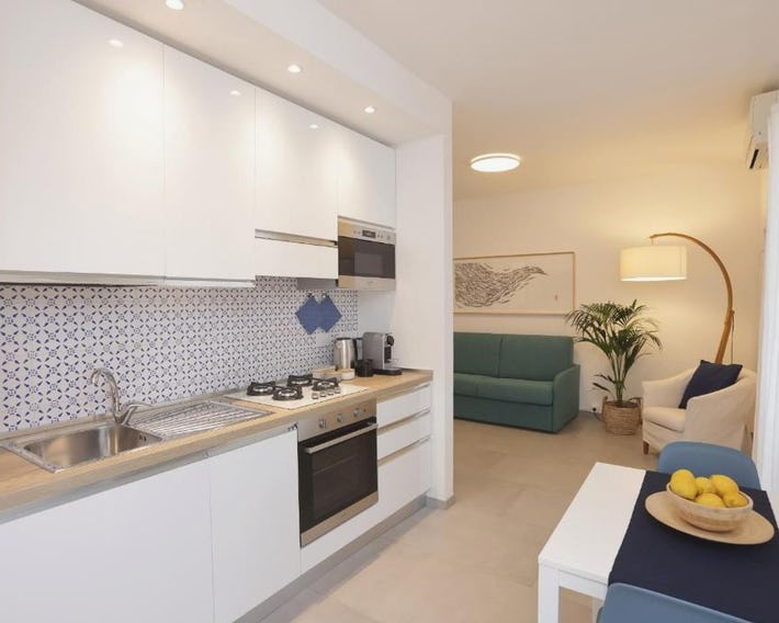 Adamaina - Sea view apartment with private garage