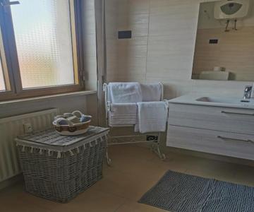 Cenerina Home Due Mari