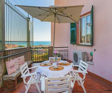 Appartamento vista mare in villa