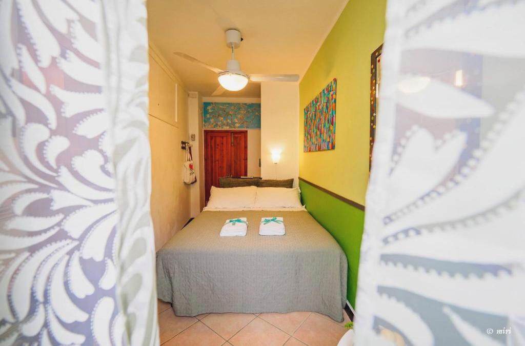 Carmelina Tiny Village Room