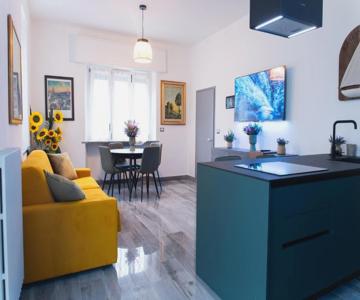 Lake Como - 3 min Walk from Beach - Modern Flat for 5 Guests