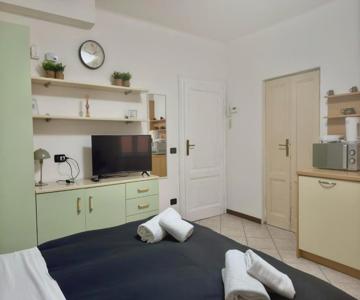 Roncati 7 center town studio apartments
