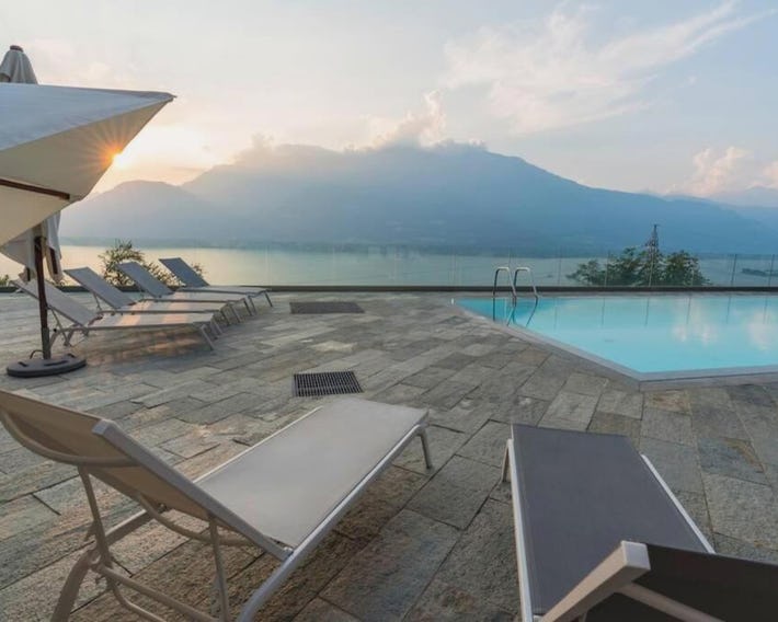 Magic lake view with beautiful pool area (camelia)