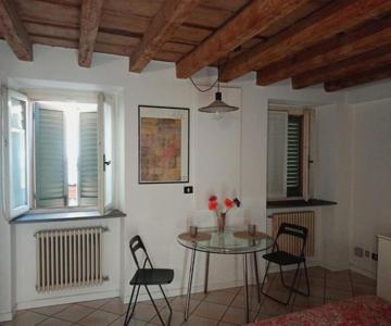P&P Room Seventy-Seventh Apartment