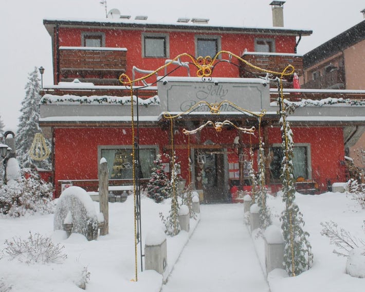 Jolly Residence