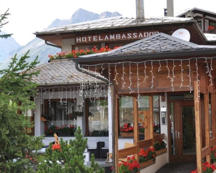 Hotel Ambassador Chalet