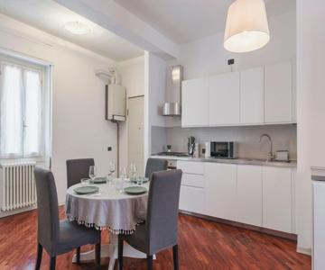 HOST4U - MENOTTI Apartment in Brescia City with Parking