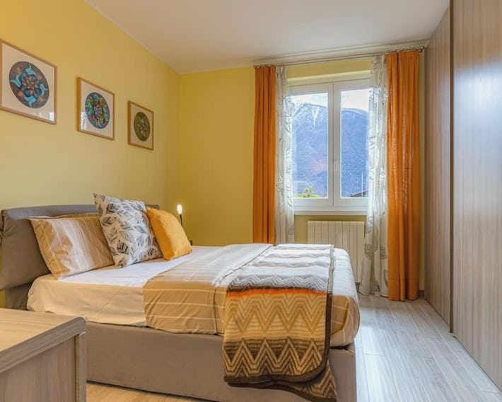 Bonardi's Home - enjoy the lakes!