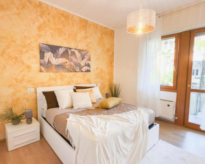 Como Lake - Balcony, Private Parking, 2 Bathrooms