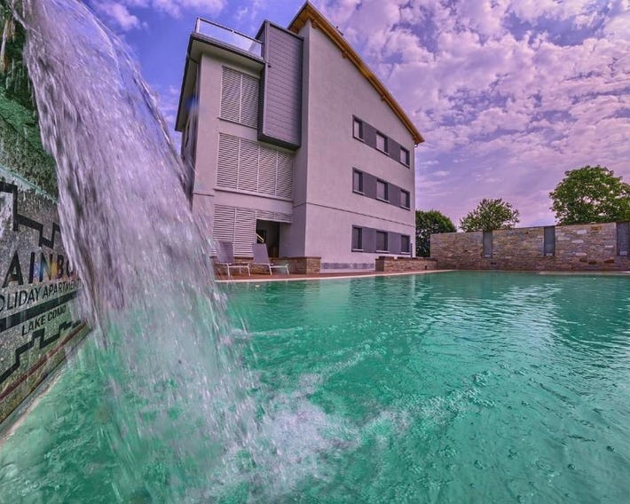 Rainbow Holiday Apartments Lake Como
