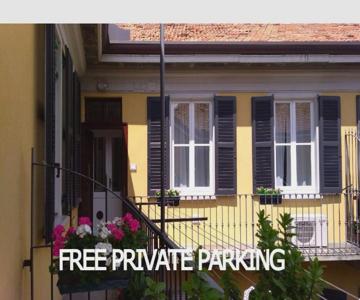 Beautiful bohemian apartment in the center with balcony, air conditioning and free private parking