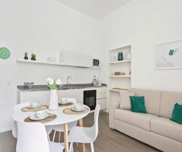SOFIA LAKE SUITE