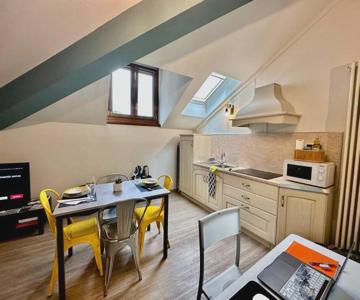 63 passi dal lago by Revenue House