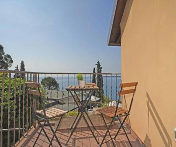 Fasano Home With Terrace And Lake View