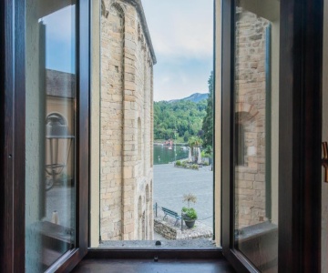 Bell Tower Square By Rent All Como