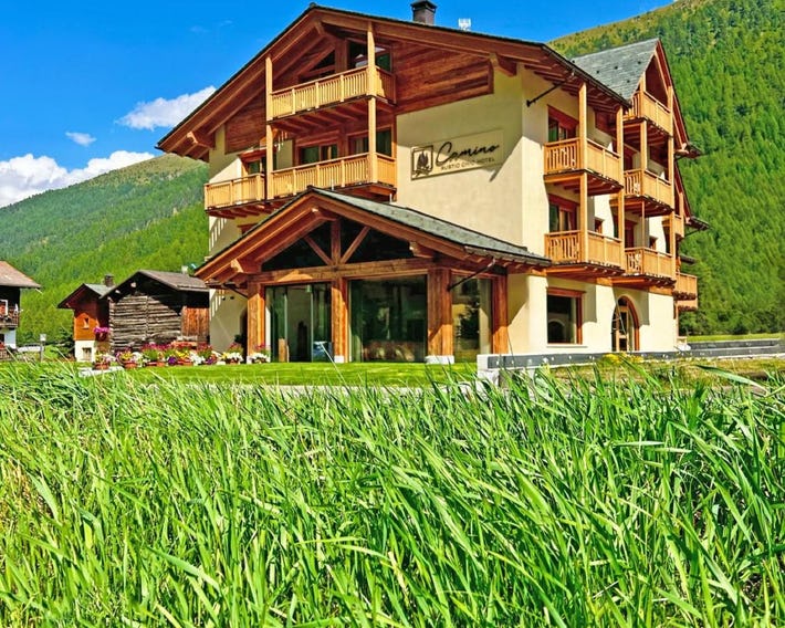 Camino Rustic Chic Hotel