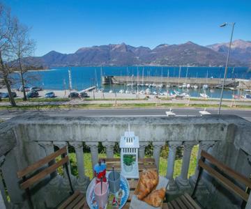 Residenza Gardenia Lake View Luino Center - Happy Rentals