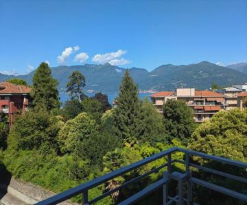 Studio With Lake And Montains Views Free Parking