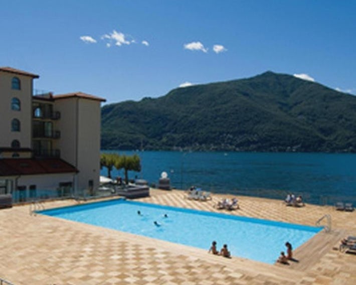 Vista di Maccagno Fantastico: View, Pool & Balcony - Happy Rentals