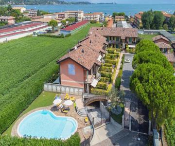 Lago di Garda a 300m - House in Manerba