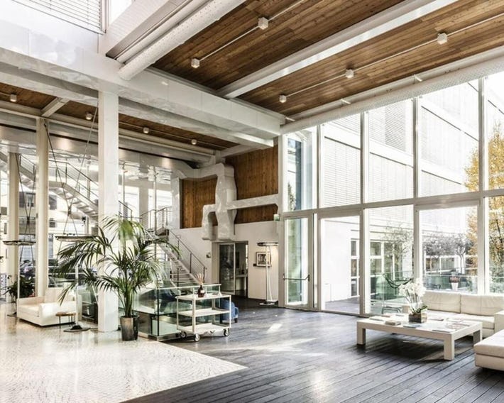 Magna Pars Suites