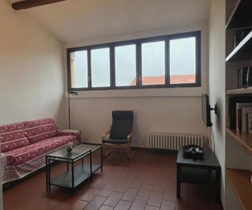 Apartment very close to the central area