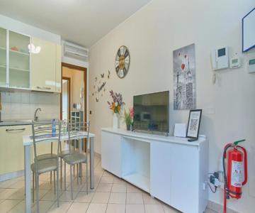 App 8 Accogliente Bilocale Con Giardino