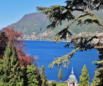 Le Finestre Sul Lago