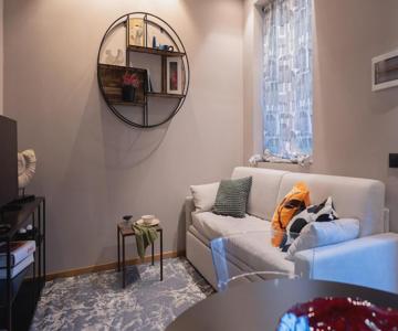Luxury Art & Chromotherapy Apt-Hospital District4