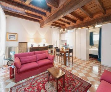 Casa di Mezzo nel cuore di Salò