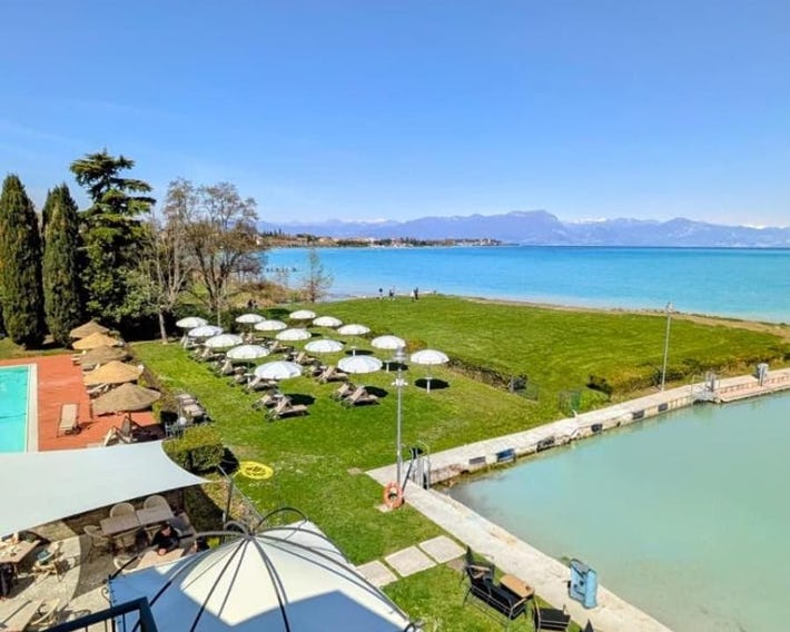 Yachting Hotel Mistral